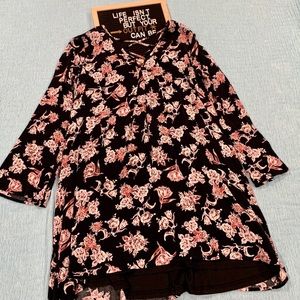 ☀️ Andree by Unit black and pink floral dress